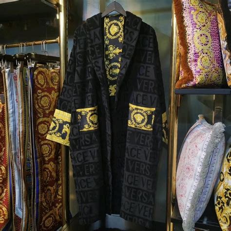 robes brazzaville imitation versace|versace robes real.